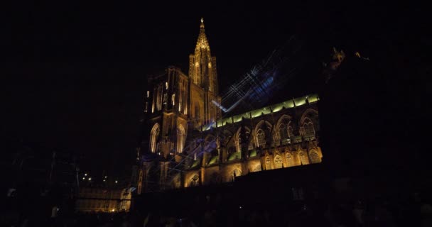 Christmas Market Atmosphere France Strasbourg Decorated Buildings Lights Angels Notre — Stock Video