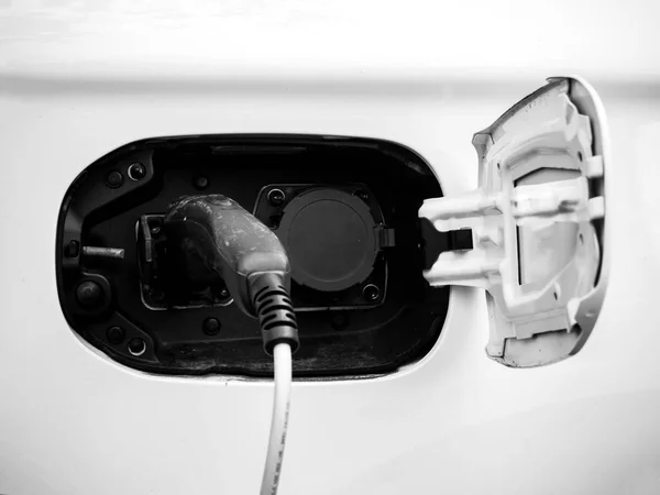 Καλώδιο Τροφοδοσίας Ενέργειας Ηλεκτρικό Αυτοκίνητο Φορτιστής Είναι Συνδεδεμένος Στο Σύγχρονο — Φωτογραφία Αρχείου