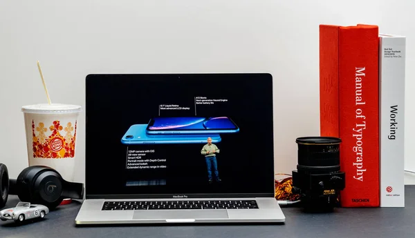 Londres Septiembre 2018 Apple Computers Sitio Web Internet Pulgadas 2018 —  Fotos de Stock