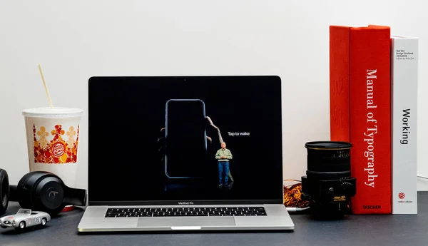 Londra Settembre 2018 Apple Computer Sito Internet Pollici 2018 Macbook — Foto Stock