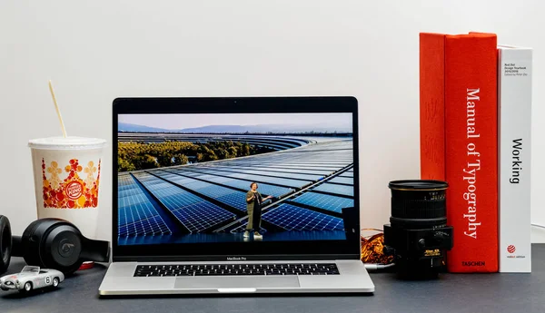 Londra Settembre 2018 Apple Computers Sito Internet Pollici 2018 Macbook — Foto Stock