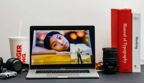 Londres Septiembre 2018 Apple Computers Sitio Web Pulgadas 2018 Macbook — Foto de Stock