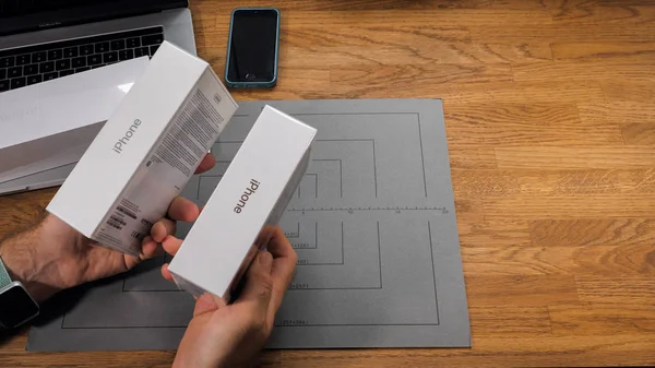 París Francia Septiembre 2018 Apple Fan Boy Unboxing Nuevo Apple — Foto de Stock