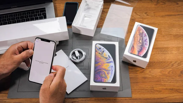 Paris France Septembre 2018 Fan Boy Apple Dévoile Dernier Modèle — Photo