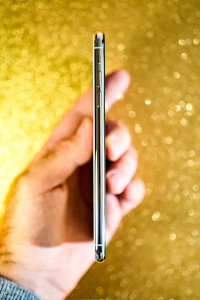 苹果 iphone Xs 最大 Xr 黄金闪光闪耀背景 — 图库照片