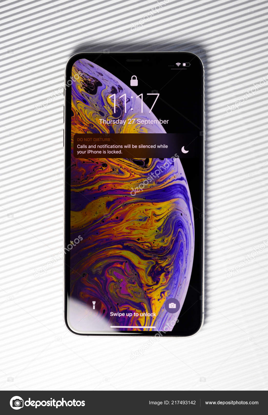 Iphone Novo Fundo De Tela Branca Do Fechamento De Xssmartphone