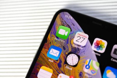 Tüm ev apps ile yeni iphone Xs Max beyaz arka plan,