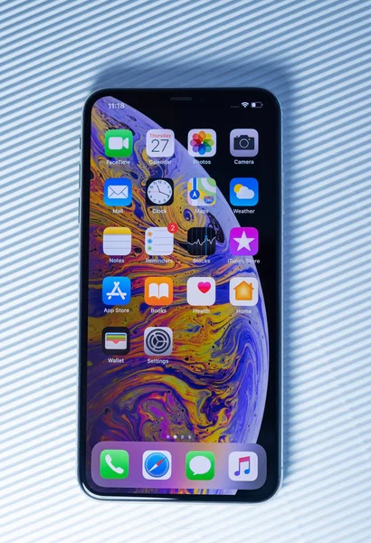 Nuevo modelo de teléfono inteligente iPhone Xs Max de Apple Computers — Foto de Stock