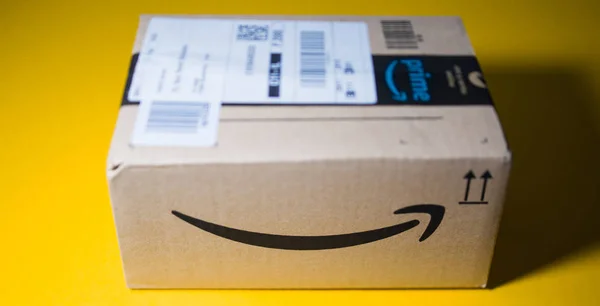 Front view Amazon Prime cardboard box tilt-shift — Stock Photo, Image