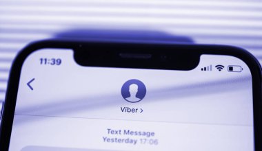 Yeni Iphone Xs ile temas Viber Messenger'dan