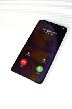 iPhone Xs çağrı gelen cevapla veya Reddet