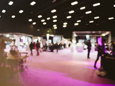 Düğün expo insan siluetleri ile bulanıklık vizyon