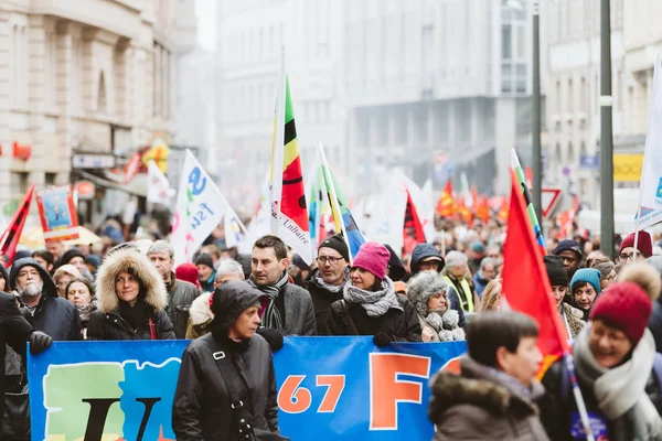 Hosszúságjellel francia kormány karakterlánc reformok elleni tiltakozás — Stock Fotó