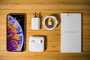 Tüm parçaları ve bileşenleri unboxing Xs max iPhone 