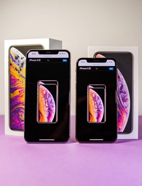 Unboxing iki yeni iphone nesneleri