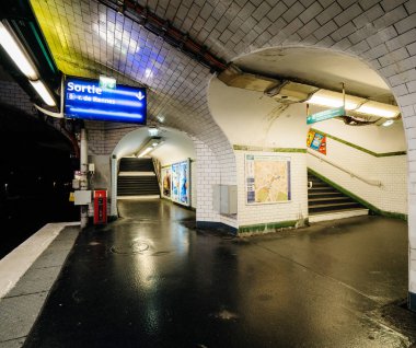 Paris metro ile çıkmak