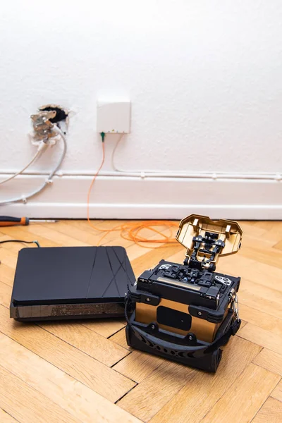 Instalação Fibra Ftth Casa Com Novo Splicer Fusão Alinhamento Folheado — Fotografia de Stock