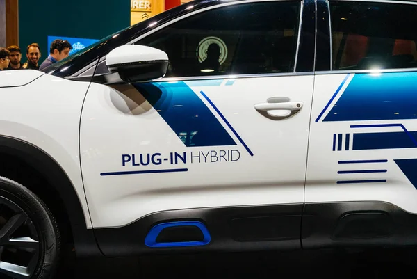 Paris Francja Października 2018 Plug Hybrid Znak Nowe Wtyczki Elektrycznej — Zdjęcie stockowe