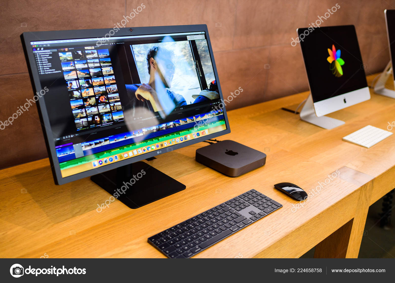 Small Imac Computer Desk Paris France Nov 2018 Hero Object New