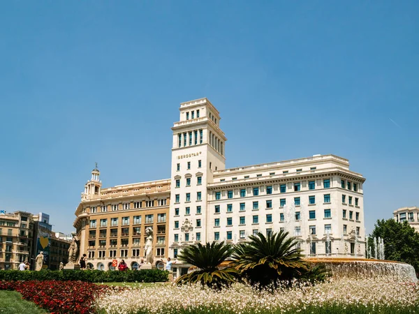 Majestatyczny 5-gwiazdkowy hotel Iberostar w Barcelonie zwolnionym tempie — Zdjęcie stockowe