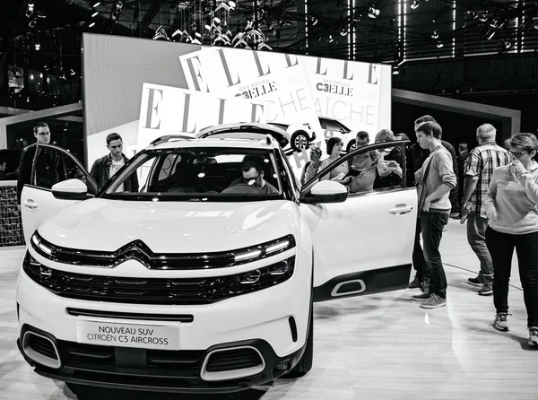 Paris França Oct 2018 Clientes Curiosos Admiram Novo Luxo Citroen — Fotografia de Stock