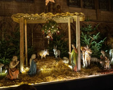 İsa'nın doğuşu yemlik sahnede Notre-Dame Katedrali