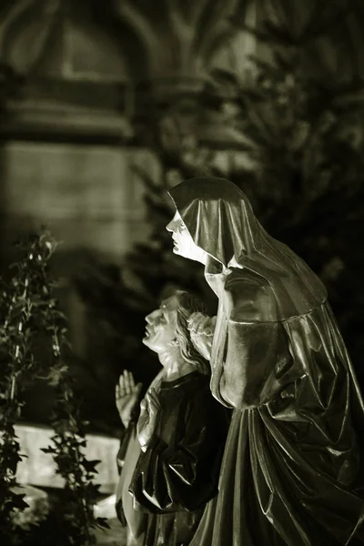 Nativity manger scene in Notre-Dame Cathedral — Stock Photo, Image