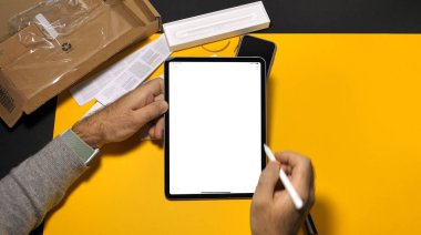 Notlar App Apple kalemle son ipad pro kullanan adam