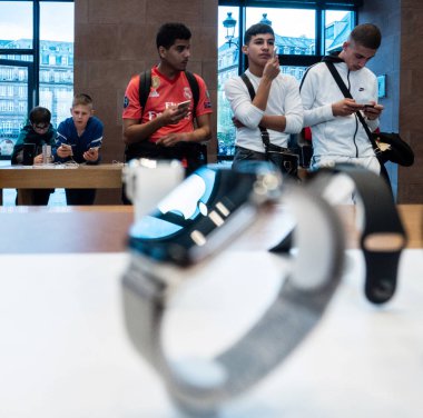 Apple Watch serisi 4 Apple S içinde arka planda müşteriler ile