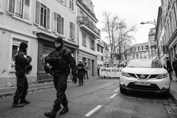 Marche Pour Le Climat marcha proteger en la calle francesa — Foto de Stock