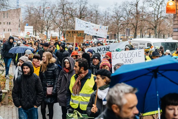 Marche Pour Le Climat Mart protesto gösteri Fransız Viyadükler üzerinde — Stok fotoğraf