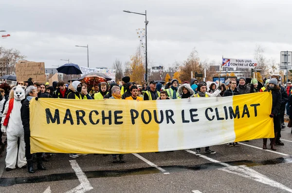 Marche Pour Le Climat března protestní demonstrace na francouzské ulici — Stock fotografie