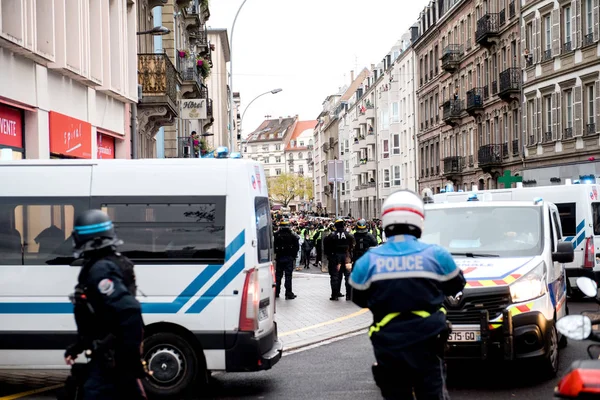 Strasburg policji zabezpieczenia strefy podczas protestu — Zdjęcie stockowe