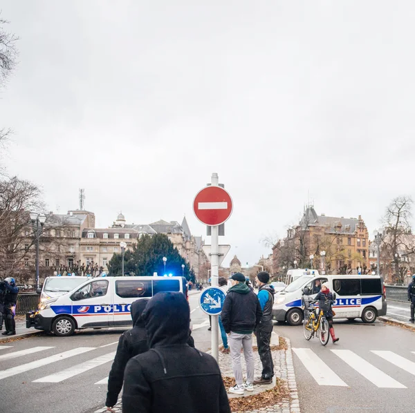 Övervakning av Strasbourg centrum av polisen — Stockfoto