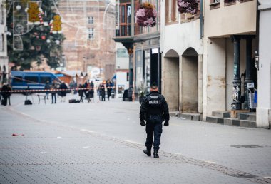 Göz hapsinde terörist saldırı sahne Strasbour saldırıdan sonra polis