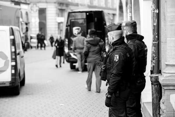 Strasbourg Francia Dic 2018 Oficiales Policía Francesa Aseguran Rue Des — Foto de Stock