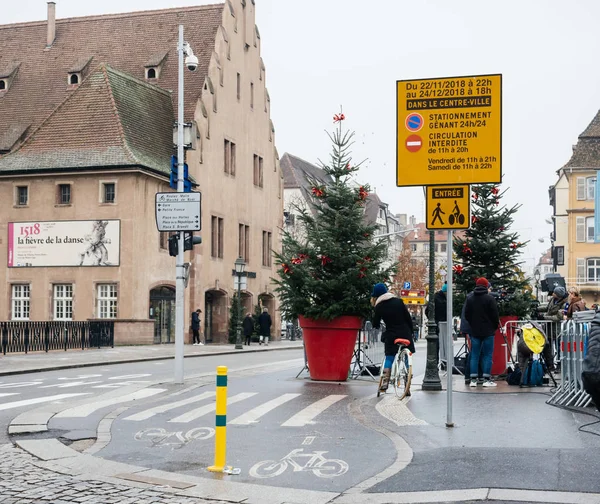 Karácsonyi vásár a terrorista támadások után Strasbourg-Franciaország — Stock Fotó