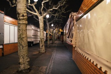 Boş kapalı Noel pazarı Strazburg'da saldırılarından sonra duraksıyor.