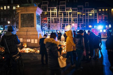 Haraç Terro mağdurlarına ödeme Strasbourg kişilerde yas