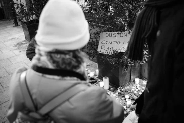 Trauer in Straßburg: Menschen gedenken der Opfer des Terrors — Stockfoto