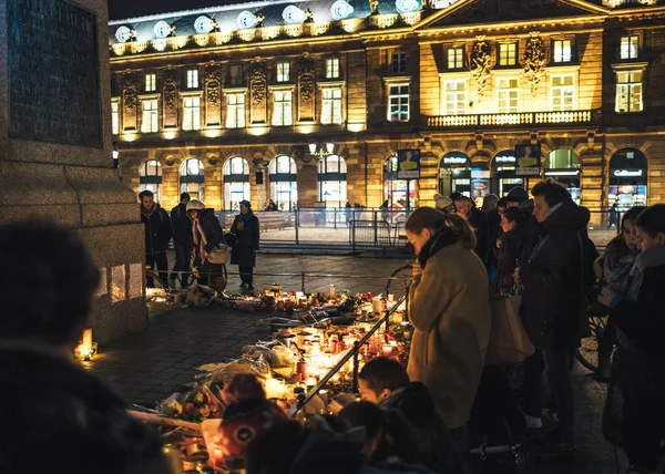 Mourning in Strasbourg people paying tribute to victims of Terro — Stock Photo, Image