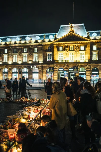 Luto en Estrasburgo homenajea a las víctimas del Terro — Foto de Stock