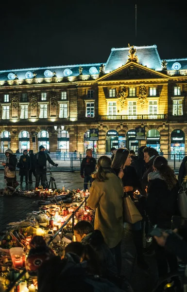 Mourning in Strasbourg people paying tribute to victims of Terro — Stock Photo, Image