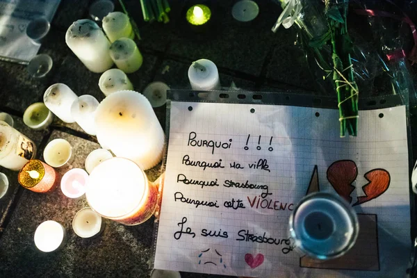 Je suis Στρασβούργο μήνυμα μετά την τρομοκρατική επίθεση στο Χριστουγεννιάτικο M — Φωτογραφία Αρχείου