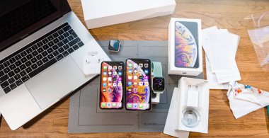 Son yeni Apple Watch, Apple Iphone Xs Max ve Xs unboxing