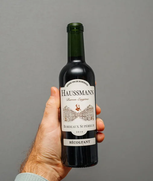 Vin français produit par le baron Haussmann Eugène, Supérieur de Bordeaux — Photo