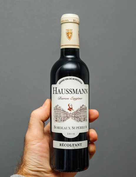 Franska vin produceras av Haussmann baron Eugene, Bordeaux Superieur — Stockfoto