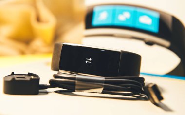 Yeni Microsoft Grup akıllı saat eşleştirme iletide bağlanma