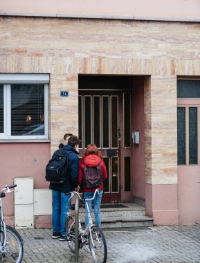 74 rue de Lazareth yer bir gün nerede Cherif Chekatt önce