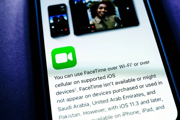 Apple iPhone XS avec le site FaceTime — Photo